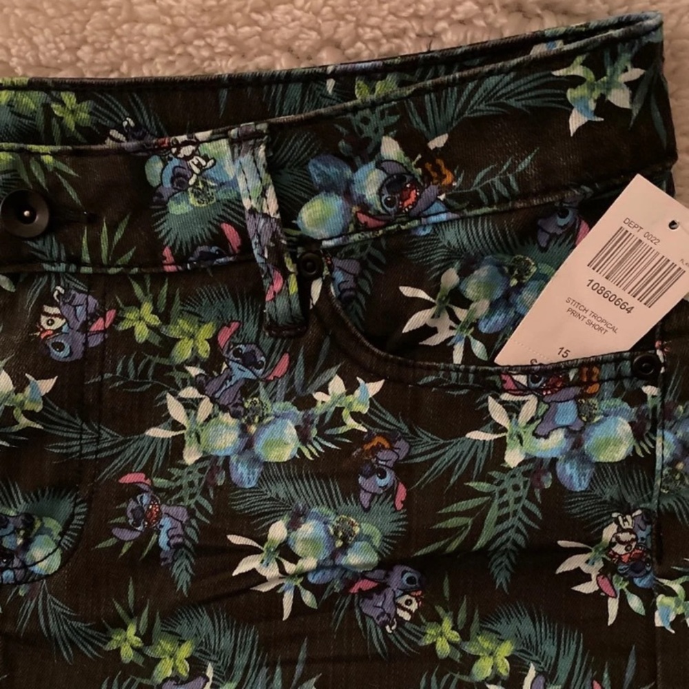 NWT DISNEY WOMENS STITCH SHORTS - Picture 2 of 6